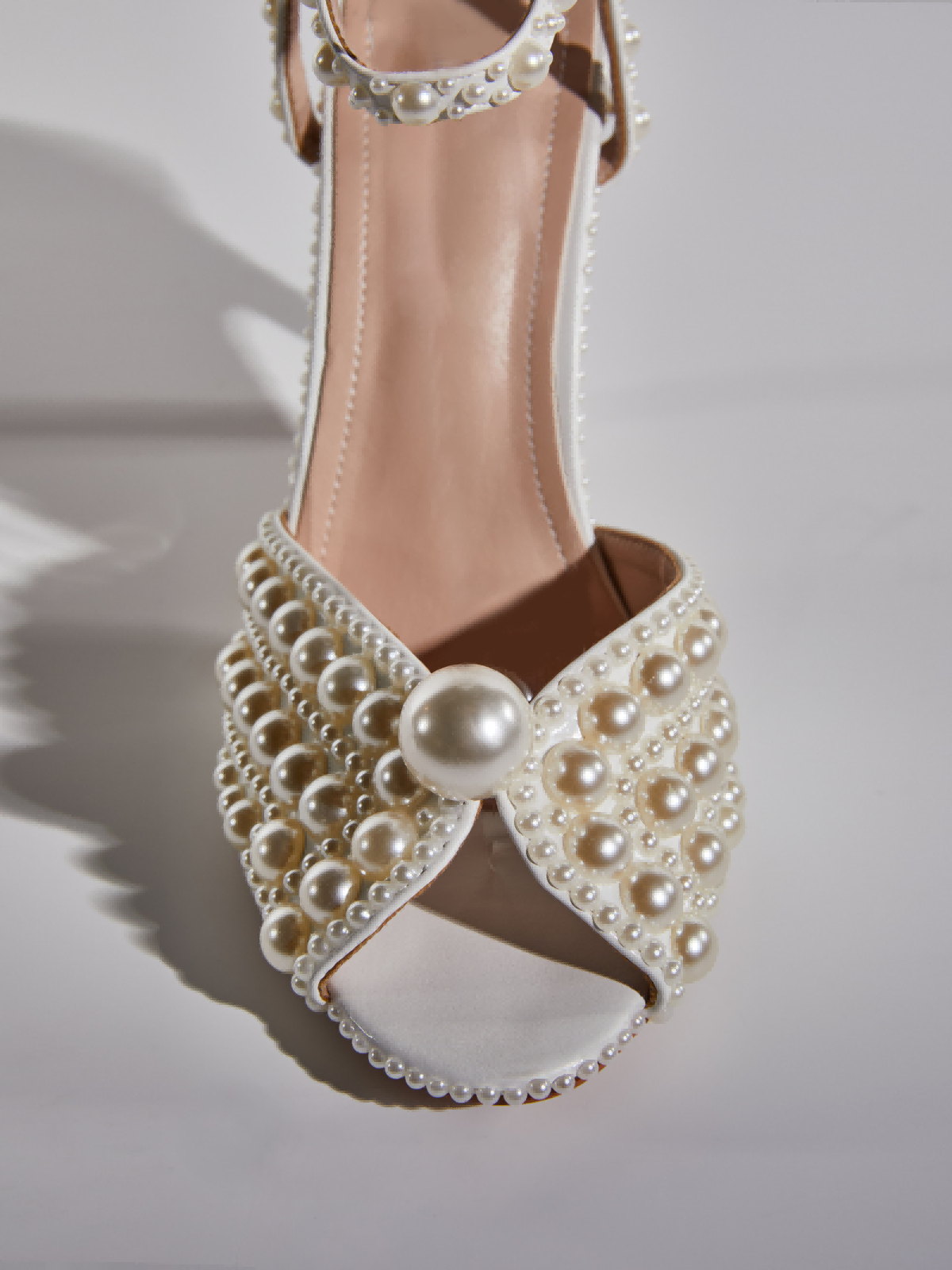 Cyrix Pearl Strap Sandals In Apricot