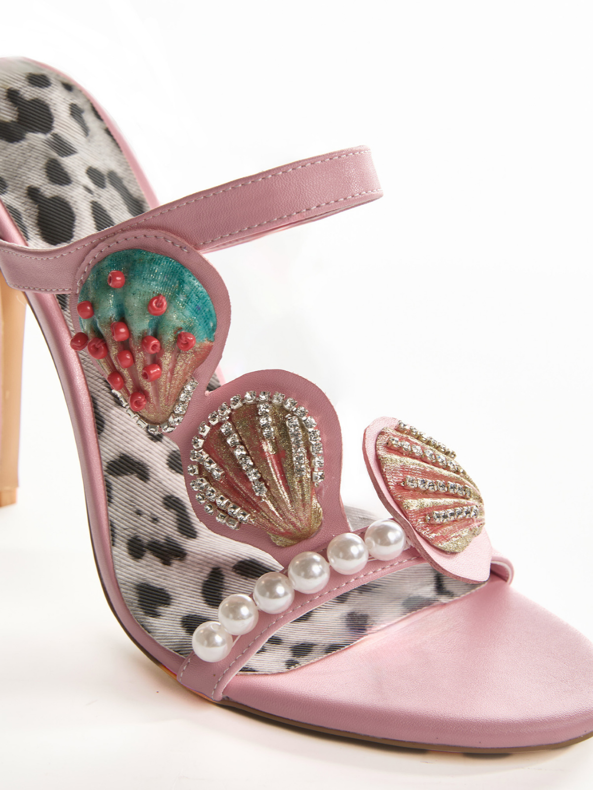 Lokesh Shell Pearl Leopard Sandals